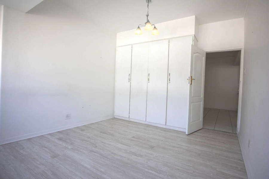 2 Bedroom Property for Sale in Sea Point Western Cape